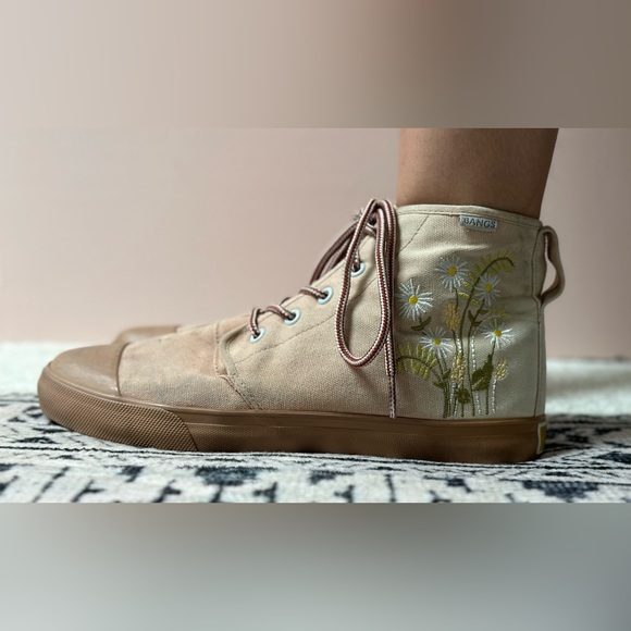 Bangs Floral embroidered High Tops Women’s 9/Men’s 7.5 - Picture 10 of 12